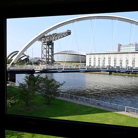 Sec/ Hydro Two Bed Flat With Free Parking And Great View Apartment Glasgow Luaran gambar